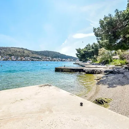 Appartement Branislav Rogoznica (Sibenik-Knin)